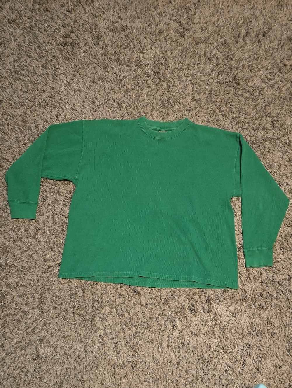 Plain Green Long-Sleeve Crewneck Undershirt